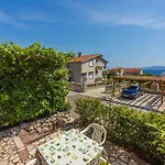 Beschauliches Studio-apartment Nur 250 Meter Zum Mit Meerblick, Parkplatz, Grill