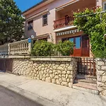 Beschauliches Studio-apartment Nur 250 Meter Zum Mit Meerblick, Parkplatz, Grill * ノヴィ・ヴィノドロスキー