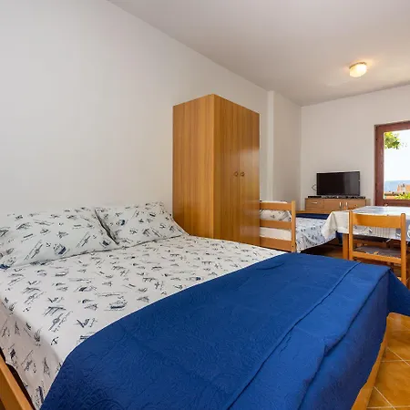 Apartment Beschauliches Studio-apartment Nur 250 Meter Zum Mit Meerblick, Parkplatz, Grill *