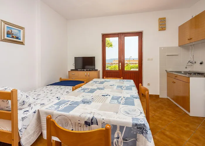 Beschauliches Studio-apartment Nur 250 Meter Zum Mit Meerblick, Parkplatz, Grill *